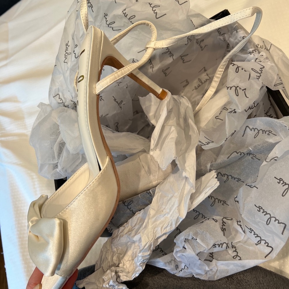 Bride heels 7.5